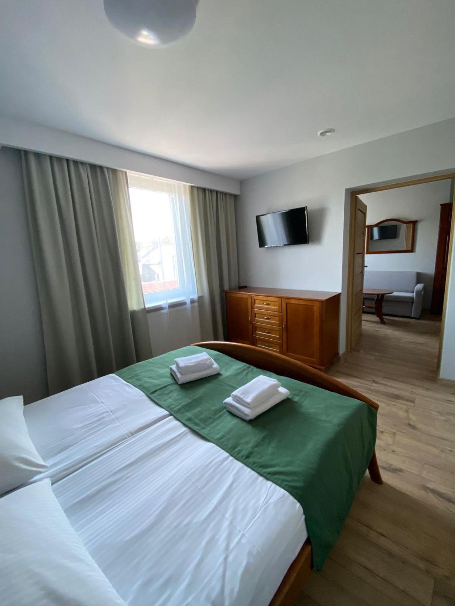 Hotel Kresowianka Конин Экстерьер фото