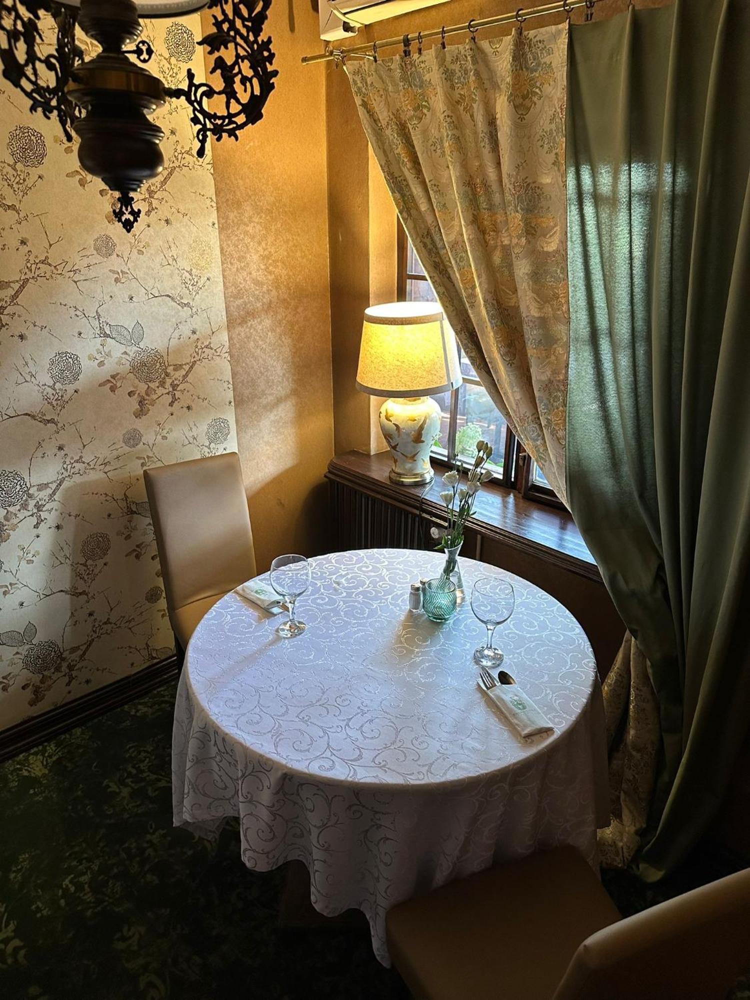 Hotel Kresowianka Конин Экстерьер фото